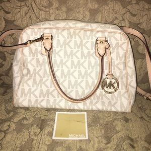 Final Price! Michael Kors Vanilla MK Signature